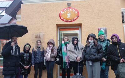 Słuchacze kierunku Technik Farmaceutyczny wybrali się na wycieczkę do Puszczykowa