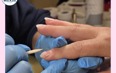 W naszej Medycznej Jedynce odbyło się szkolenie z korekty naturalnych paznokci hybrydą, żelem i akrylożelem. ✨